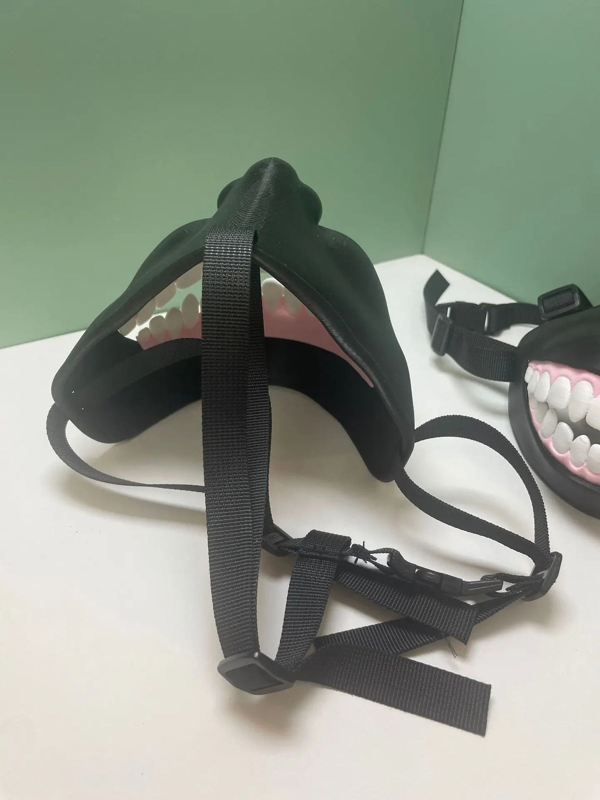 Halloween Funny Dog Muzzle with Smiling Teeth Novelty Party Prank Pet Costume Gift for Fans
