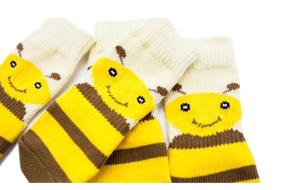 4pcs Dog Socks for Hardwood Floors to Prevent Licking Dog Boots Pet Dog Paw Protectors with Non-Slip Grips for Large Senior Dogs